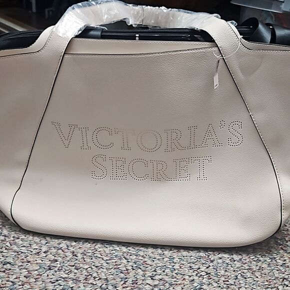 Victoria's Secret Laser Cut Orchid Logo Tote Bag 2020 MSRP $58  Preowned W Tags - Picture 15 of 16